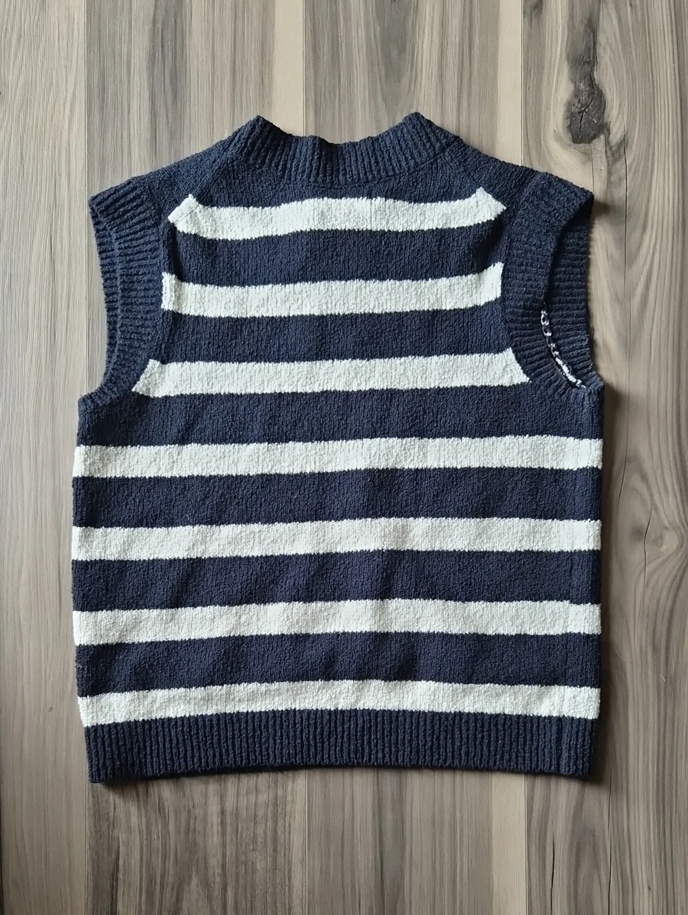 Banana Republic Navy and White Striped Crewneck Sweater Vest Top Small